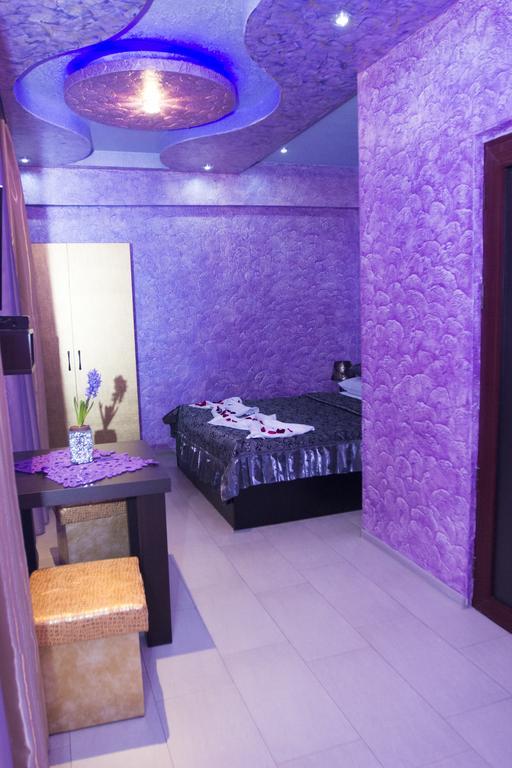 Planet Hotel Jerevan Buitenkant foto