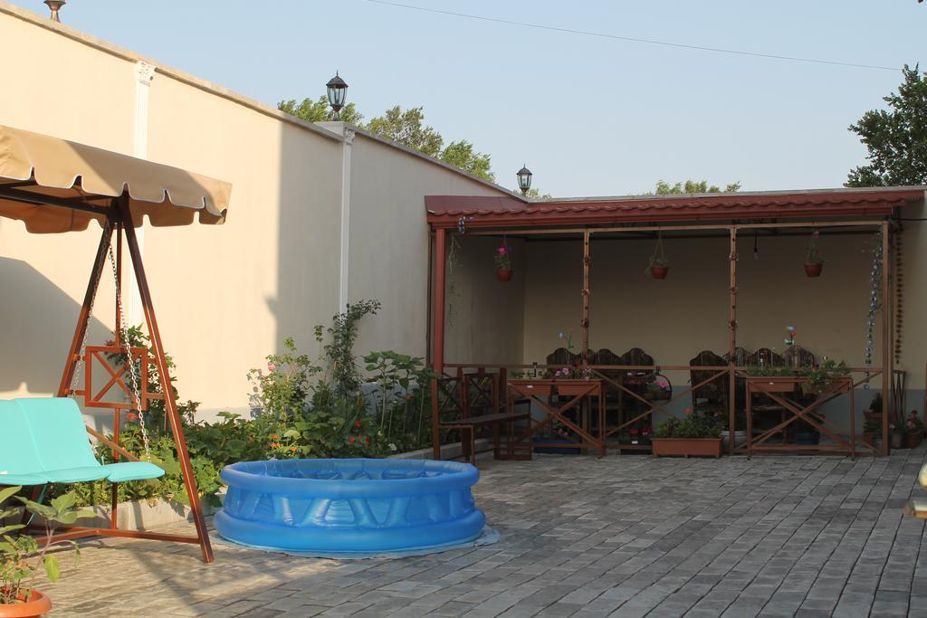 Planet Hotel Jerevan Buitenkant foto