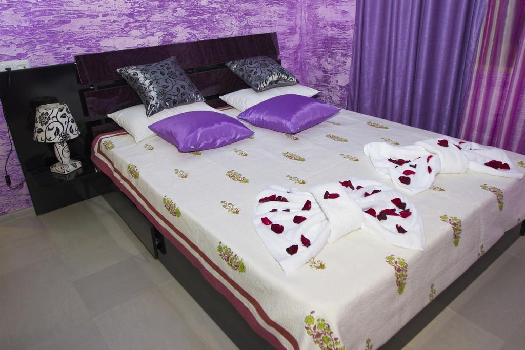 Planet Hotel Jerevan Kamer foto