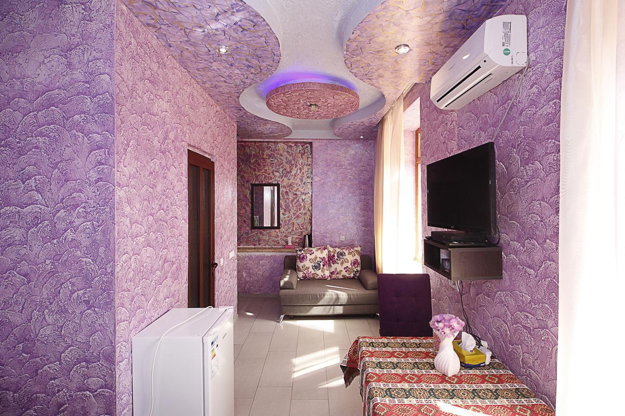 Planet Hotel Jerevan Buitenkant foto