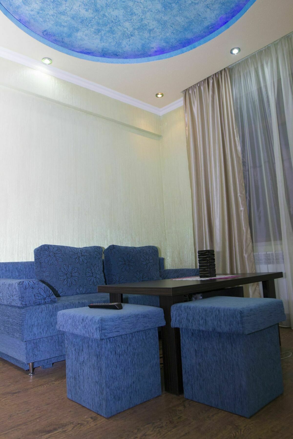 Planet Hotel Jerevan Buitenkant foto